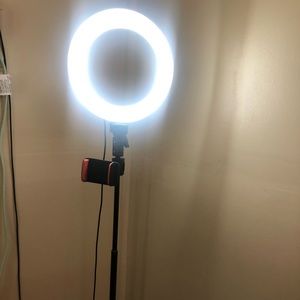 Adjustable 10’ Ring Light!